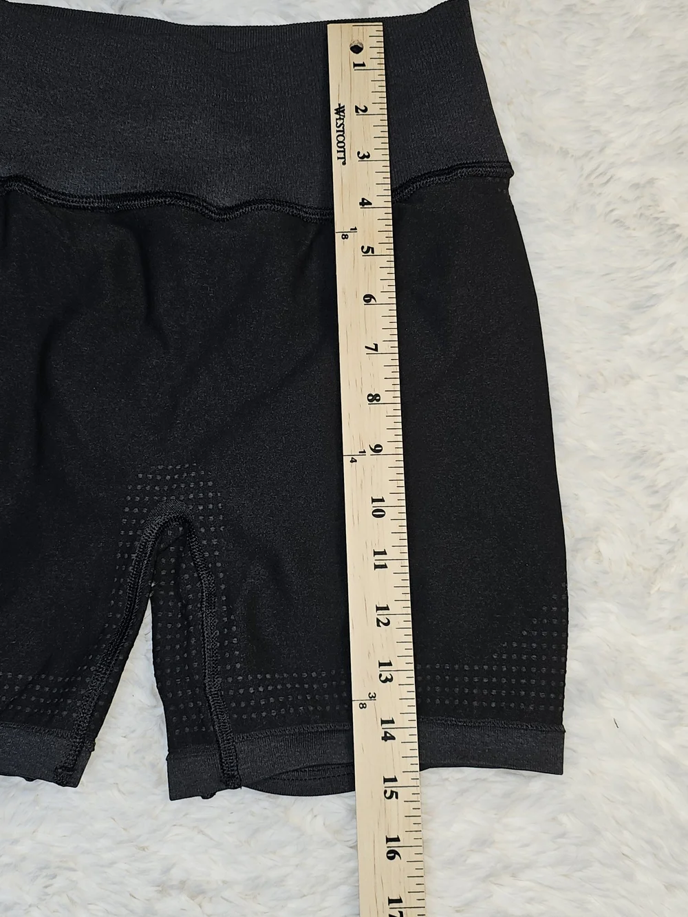 Gymshark Energy+ Seamless 2-in-1 Shorts - Black Marl - Size Medium - Picture 3 of 11